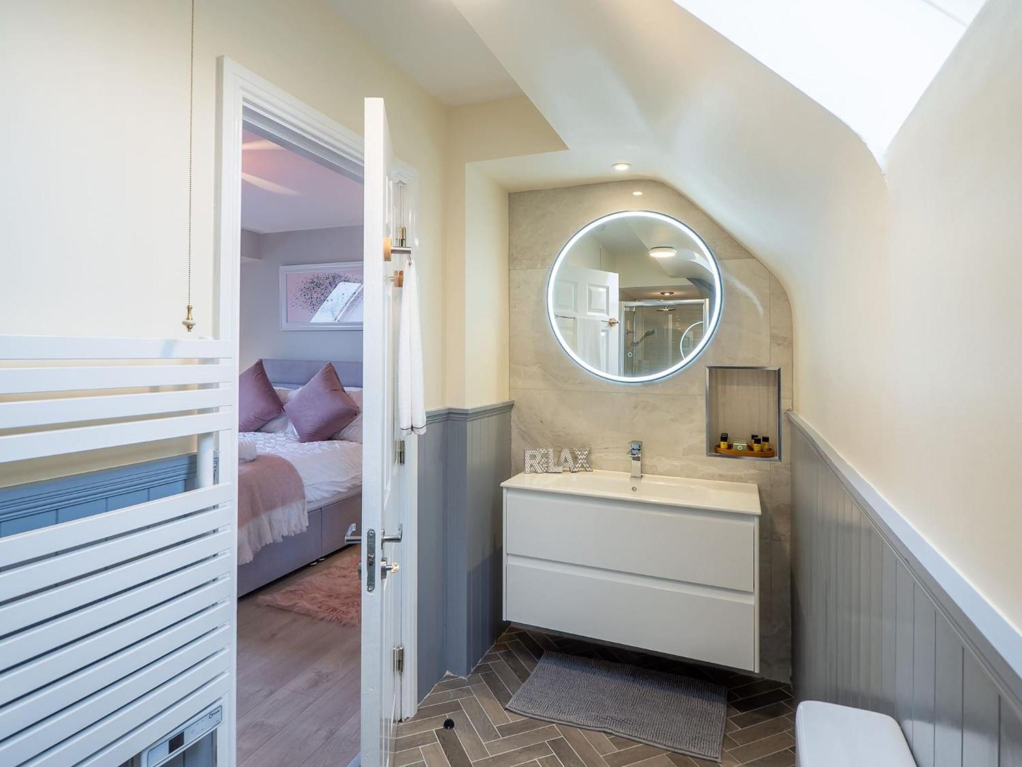 Eve'S Townhouse Apartment คลิฟเดน ภายนอก รูปภาพ
