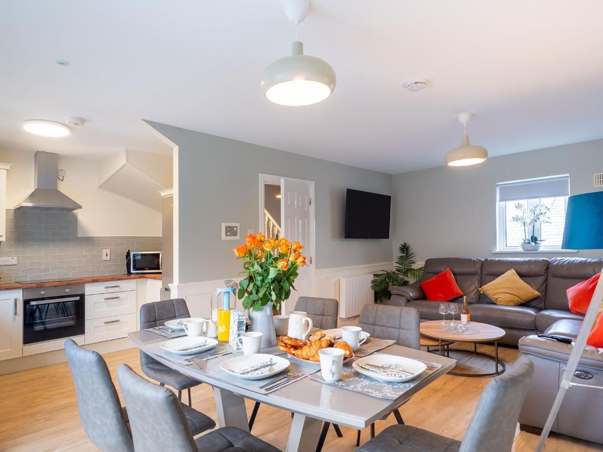 Eve'S Townhouse Apartment คลิฟเดน ภายนอก รูปภาพ