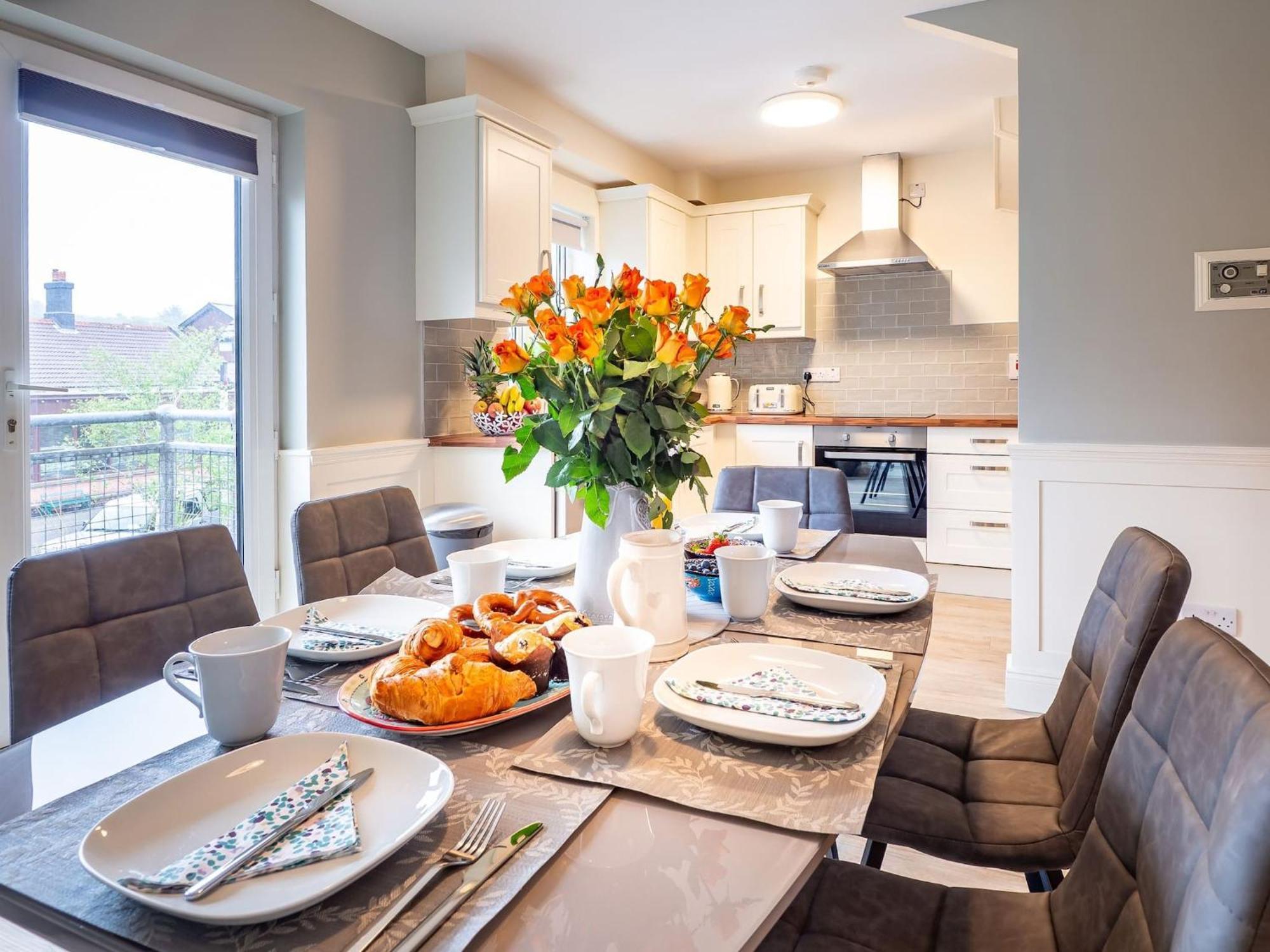 Eve'S Townhouse Apartment คลิฟเดน ภายนอก รูปภาพ